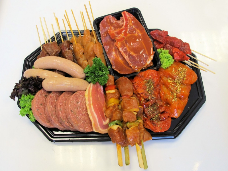 boucherie-LE VAL-min_bbq_butcher_shop_supermarket_meal_party-766127